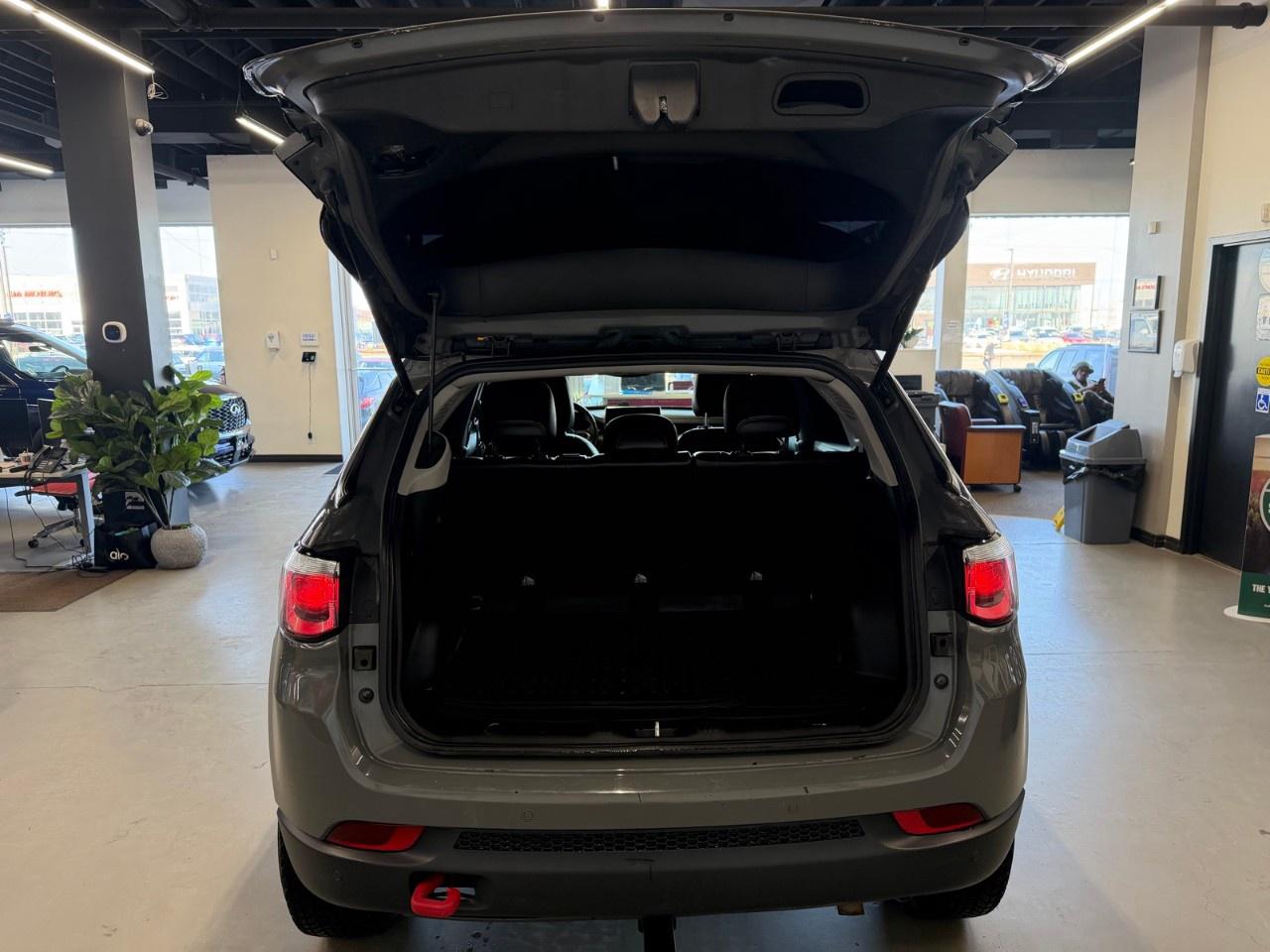 2022 Jeep Compass Trailhawk Photo