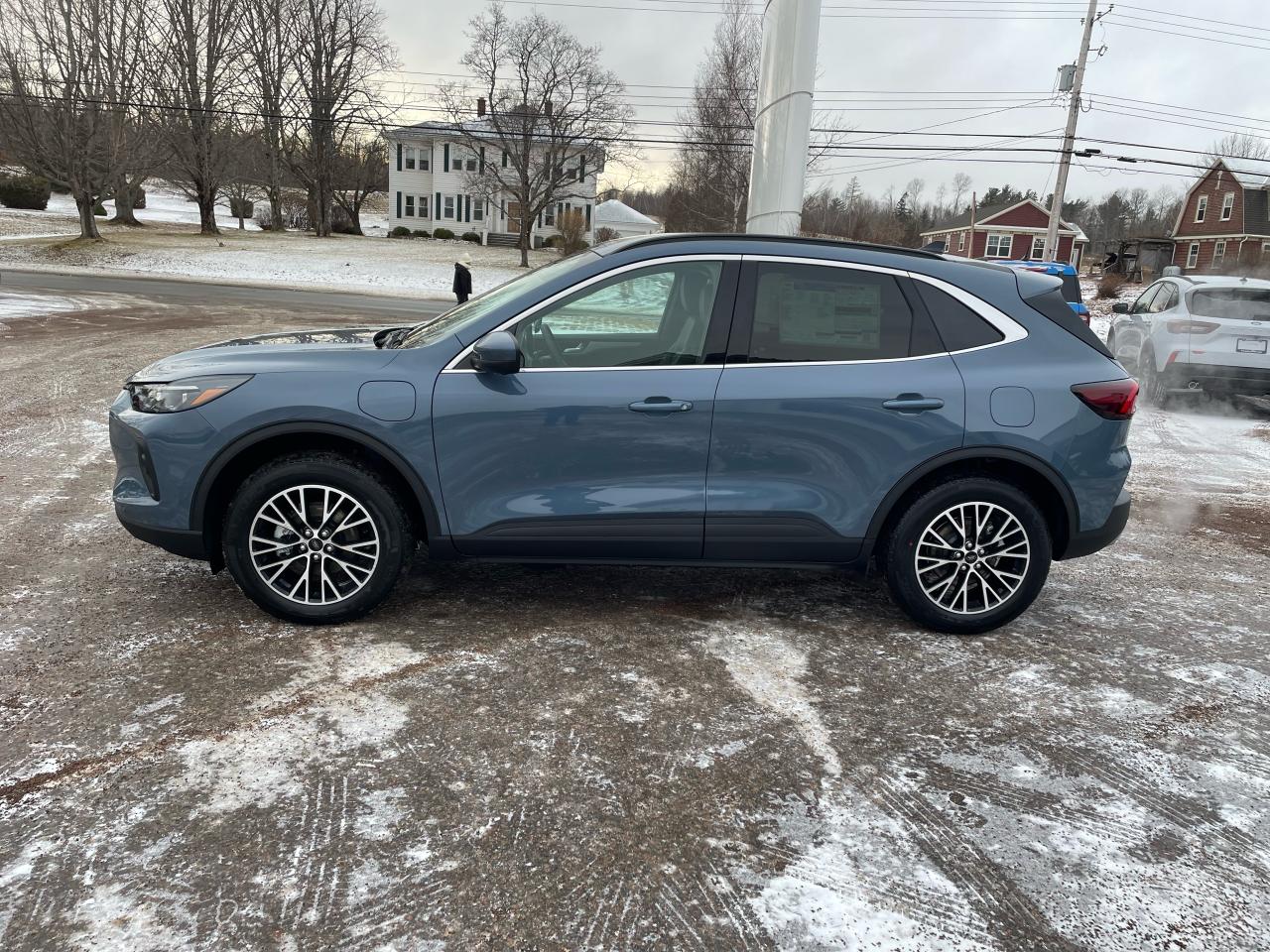 2026 Ford Escape PHEV Photo3