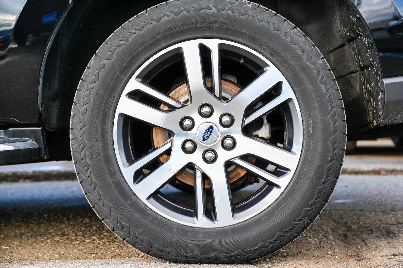 2022 Ford Expedition LIMITED | MAX | 7 PASSENGER | 4X4 | NAVI | LEATHER Photo