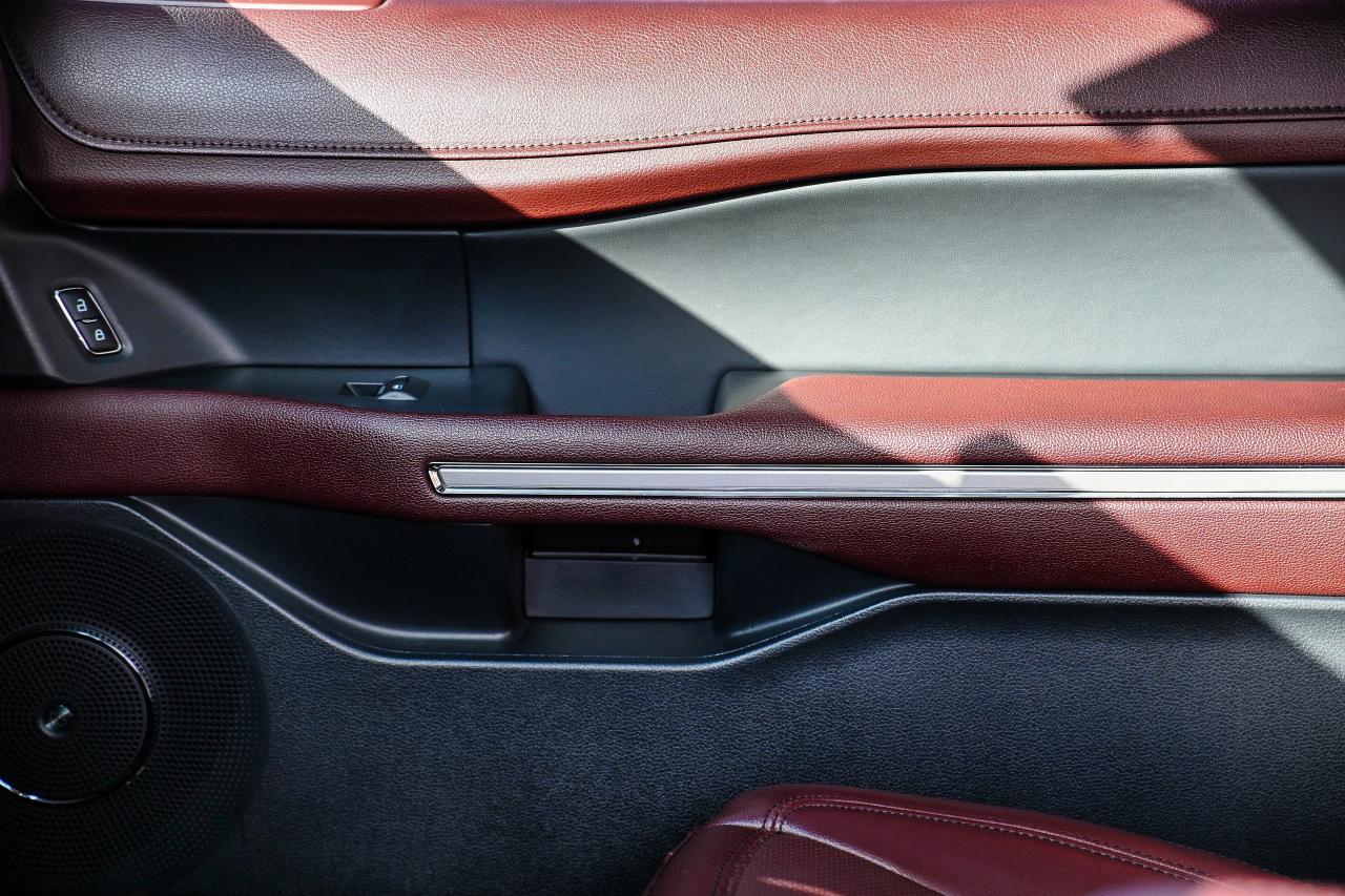 2022 Ford Expedition LIMITED | MAX | 7 PASSENGER | 4X4 | NAVI | LEATHER Photo