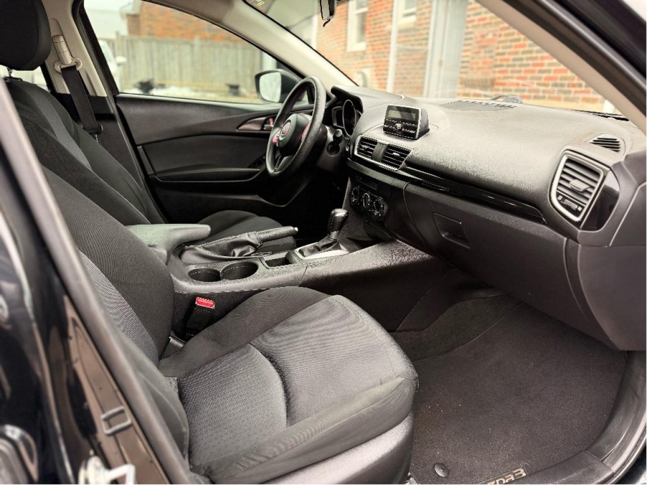 2014 Mazda MAZDA3 GX-SKY Photo