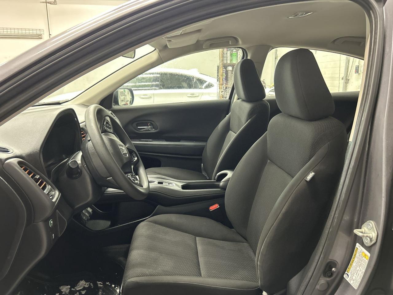 2017 Honda HR-V JUST ARRIVED Photo2