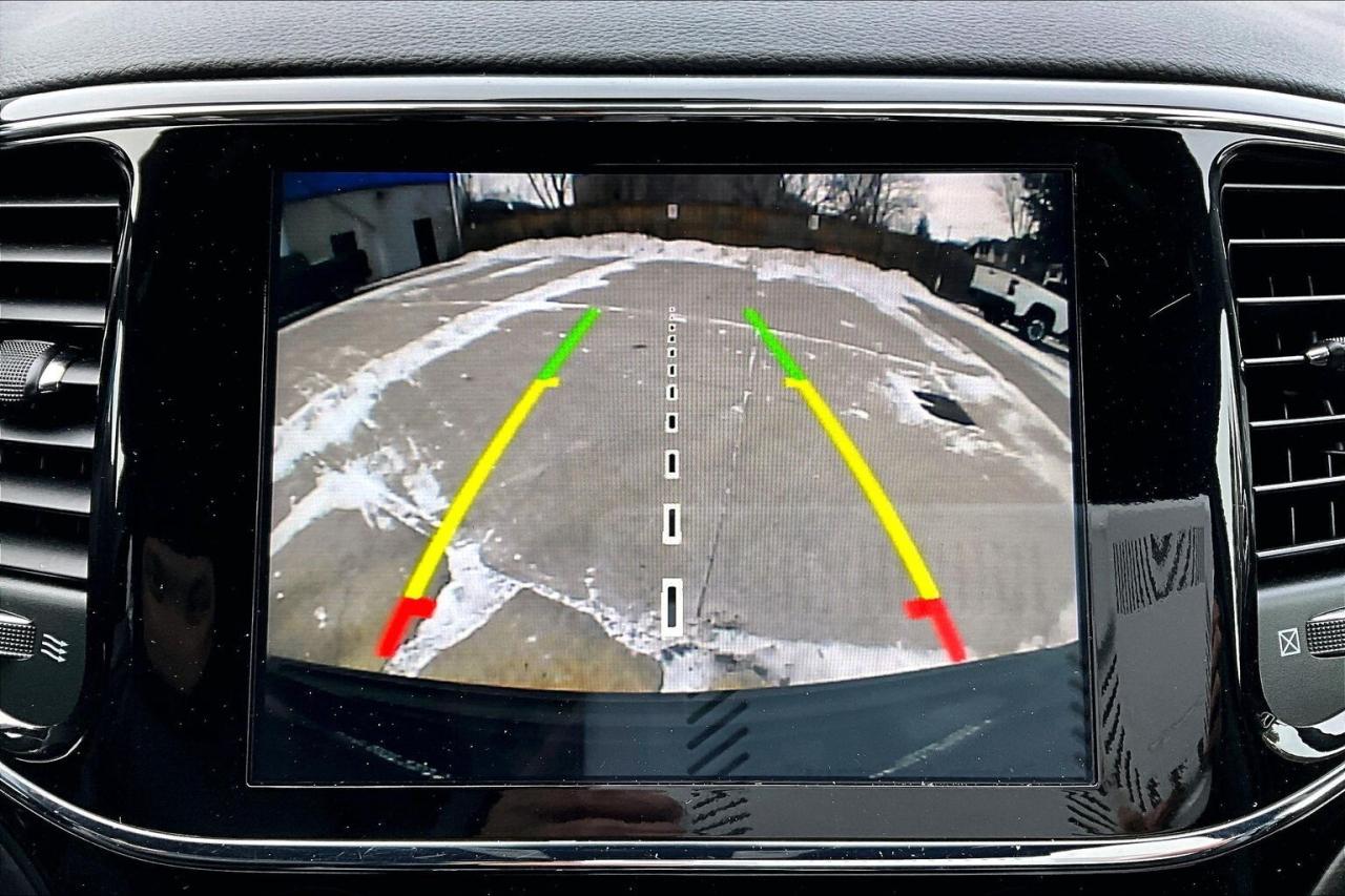 2021 Jeep Grand Cherokee Altitude | Sunroof | Heated Seats | Tow Pkg | 4X4 Photo