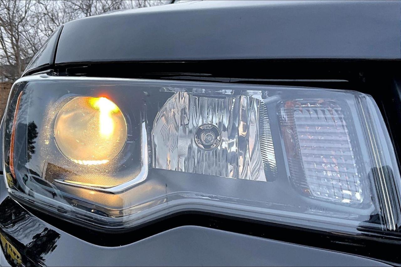 2021 Jeep Grand Cherokee Altitude | Sunroof | Heated Seats | Tow Pkg | 4X4 Photo