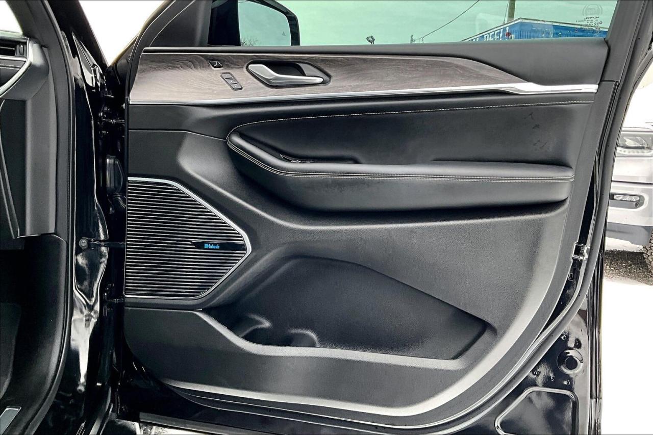 2024 Jeep Grand Cherokee Overland | McIntosh | LuxTech | Massage Seats |4X4 Photo