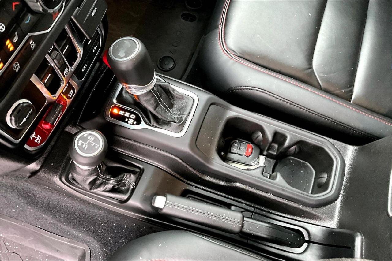 2024 Jeep Wrangler Rubicon X | LOADED | SkyTop | 35" Tires | 4X4 Photo