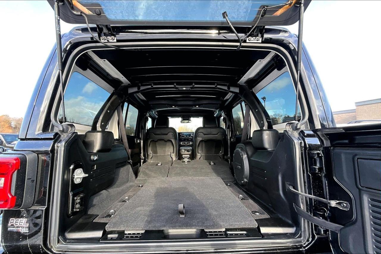 2024 Jeep Wrangler Rubicon X | LOADED | SkyTop | 35" Tires | 4X4 Photo