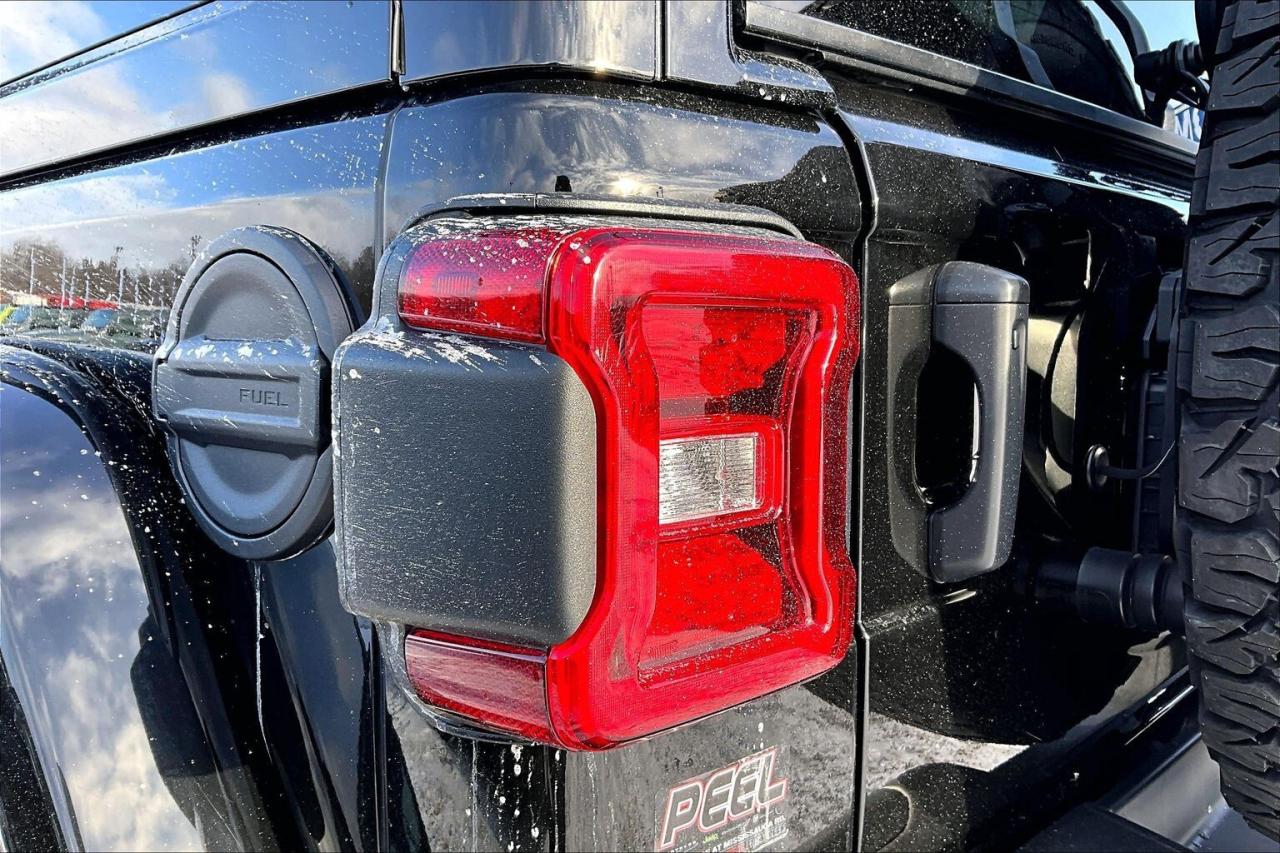 2024 Jeep Wrangler Rubicon X | LOADED | SkyTop | 35" Tires | 4X4 Photo