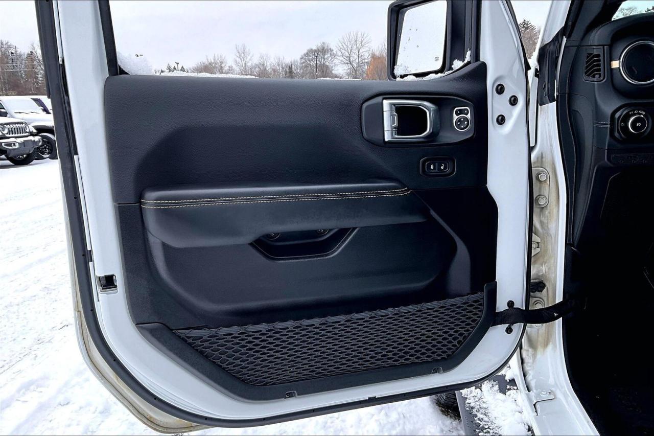 2024 Jeep Wrangler Sahara | Heated Leather | Alpine | Tow Pkg | 4X4 Photo