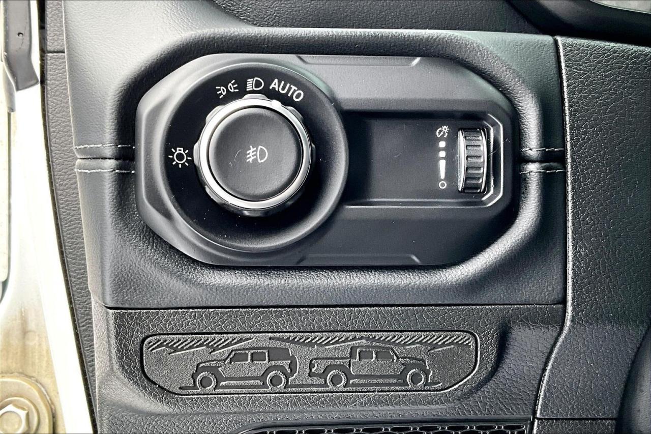 2024 Jeep Wrangler Sahara | Heated Leather | Alpine | Tow Pkg | 4X4 Photo