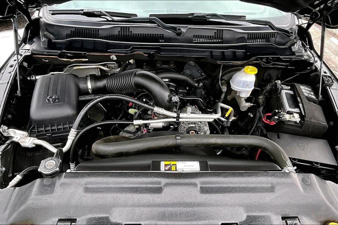 2022 RAM 1500 Classic Warlock Crew V8 |Heated Seats |Alpine |Liner |4X4 Photo