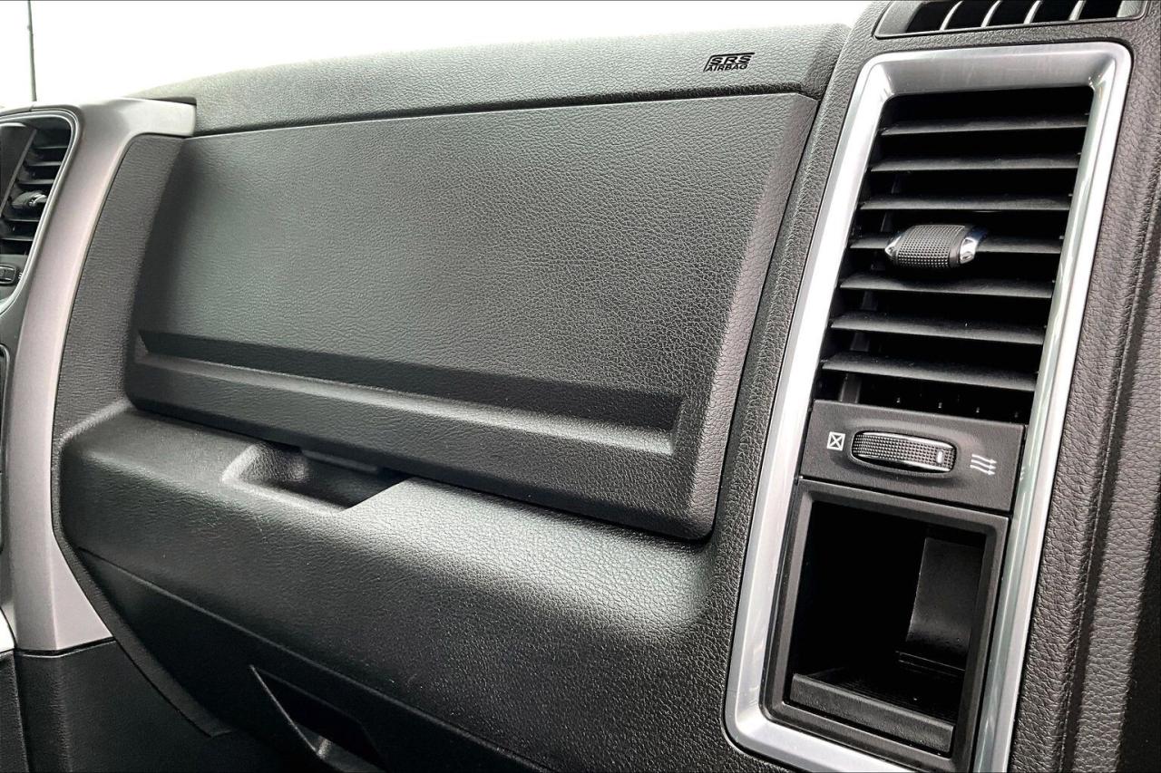 2022 RAM 1500 Classic Warlock Crew V8 |Heated Seats |Alpine |Liner |4X4 Photo