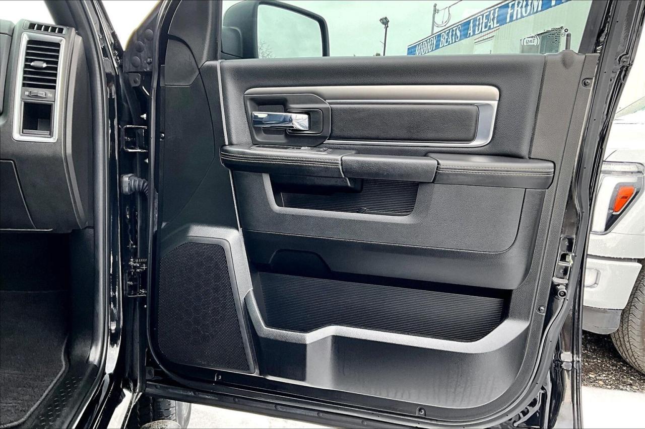 2022 RAM 1500 Classic Warlock Crew V8 |Heated Seats |Alpine |Liner |4X4 Photo