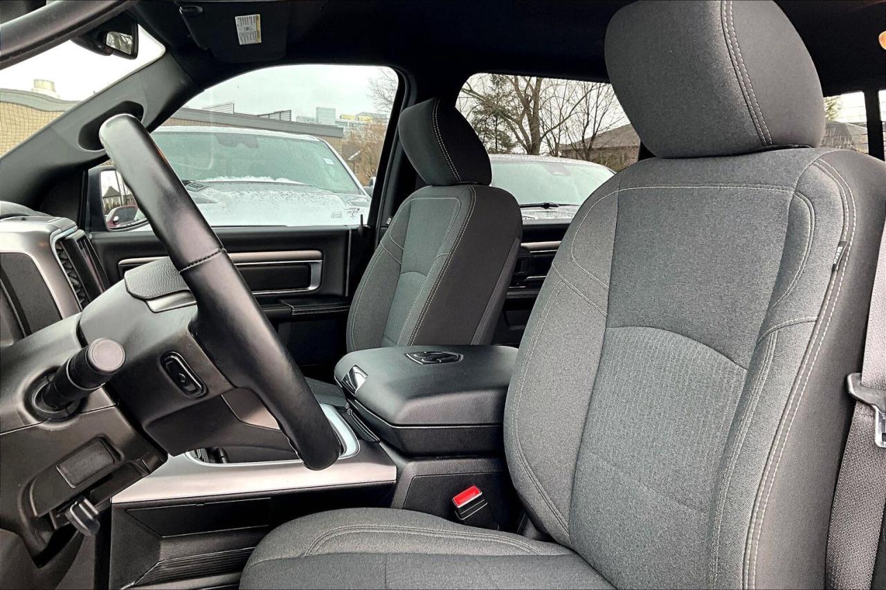 2022 RAM 1500 Classic Warlock Crew V8 |Heated Seats |Alpine |Liner |4X4 Photo