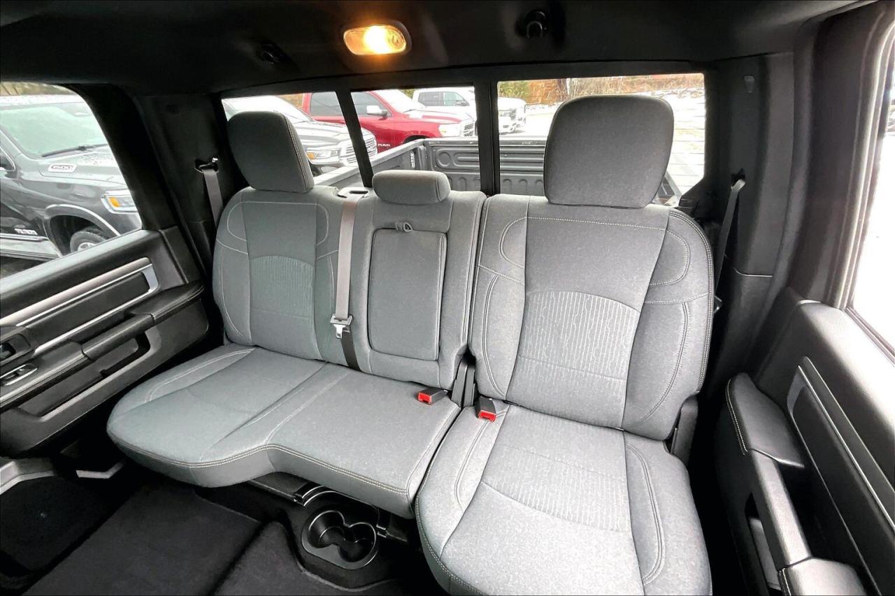 2022 RAM 1500 Classic Warlock Crew V8 |Heated Seats |Alpine |Liner |4X4 Photo