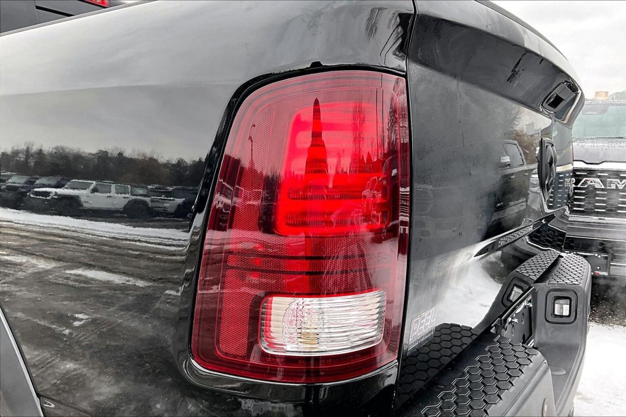 2022 RAM 1500 Classic Warlock Crew V8 |Heated Seats |Alpine |Liner |4X4 Photo