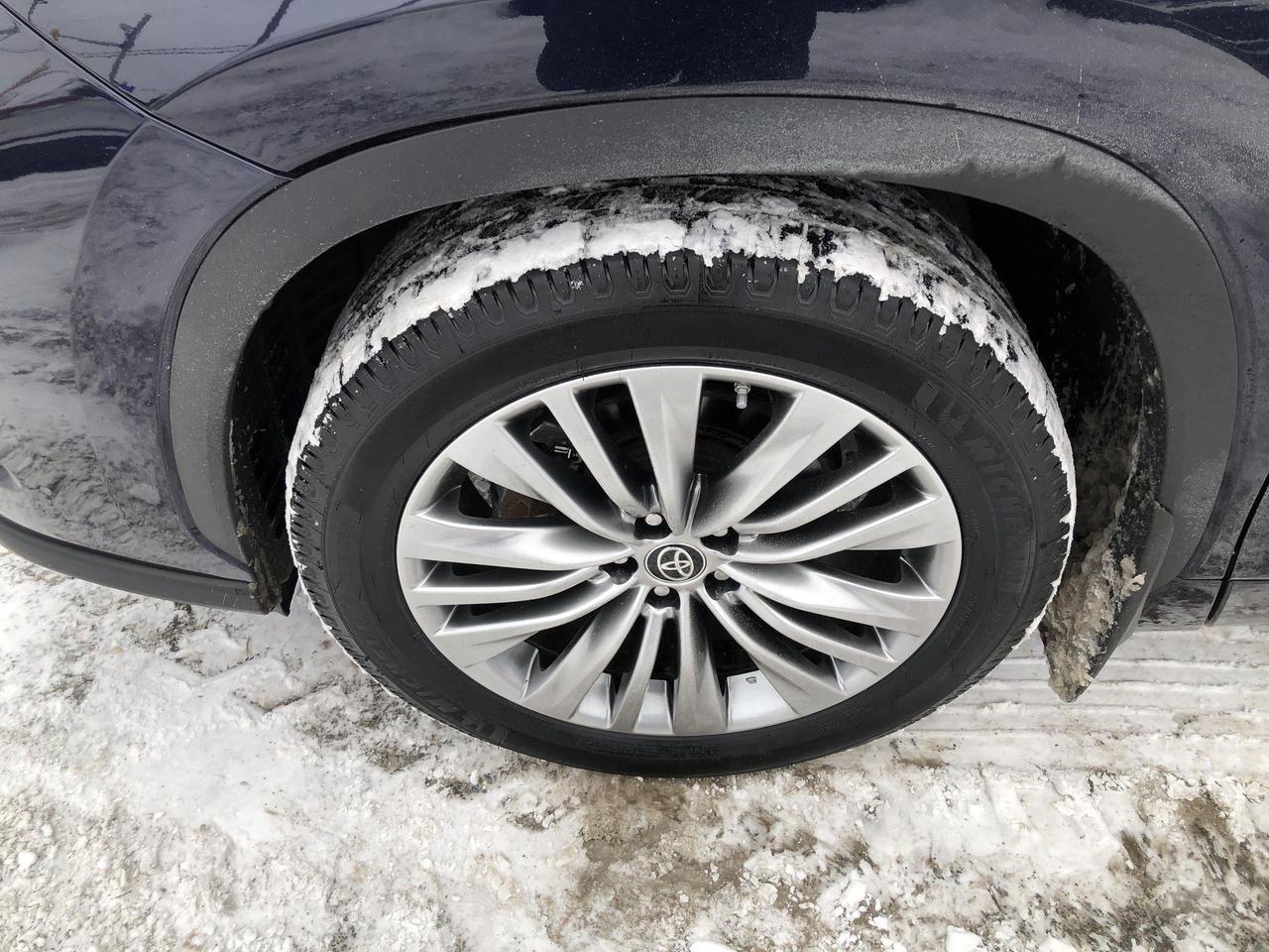 2023 Toyota Highlander Limited PLATINUM EDITION, NEW MICHELIN TIRES, LEAT Photo