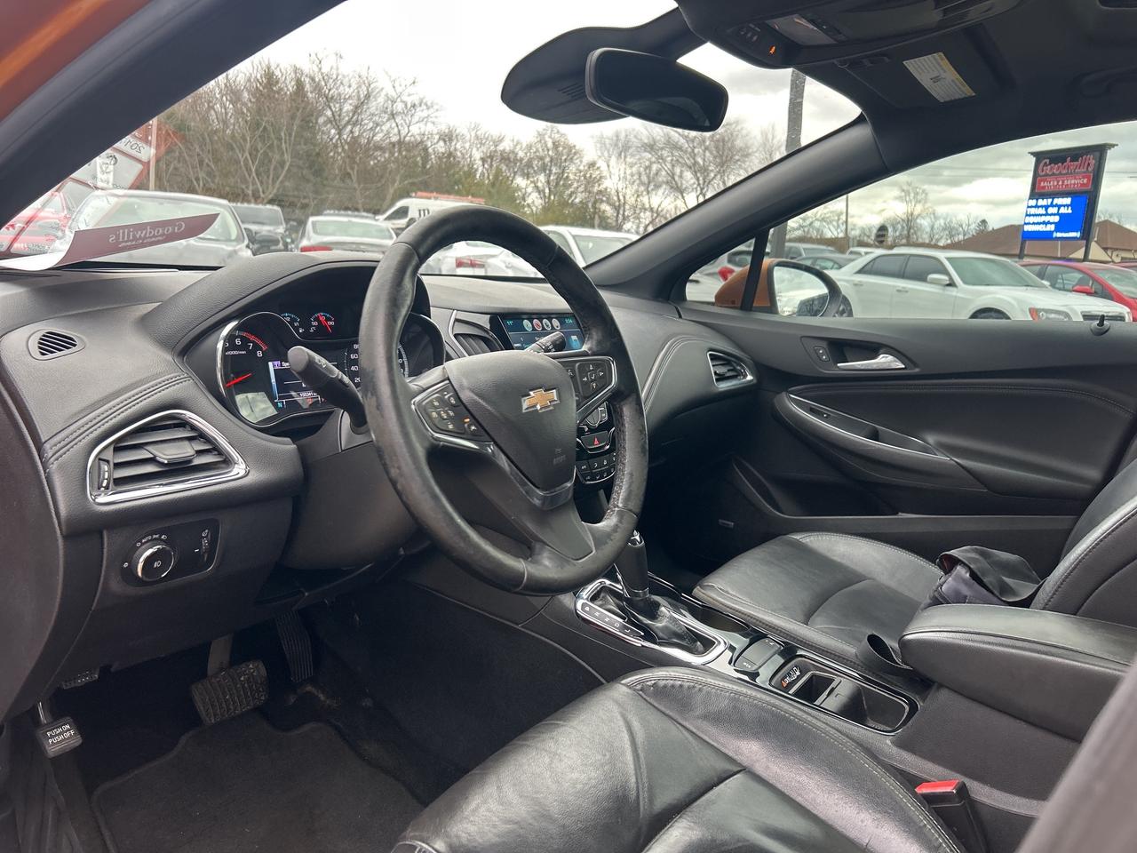 2017 Chevrolet Cruze LEATHER, SUNROOF, BACK UP CAMERA! - Photo #12