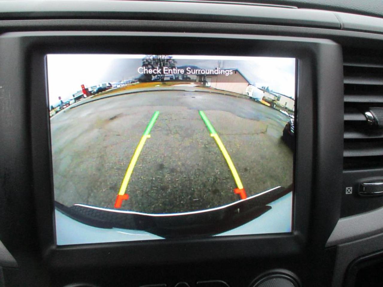 2020 RAM 1500 Classic Express Crew Cab 4x4 - Photo #18