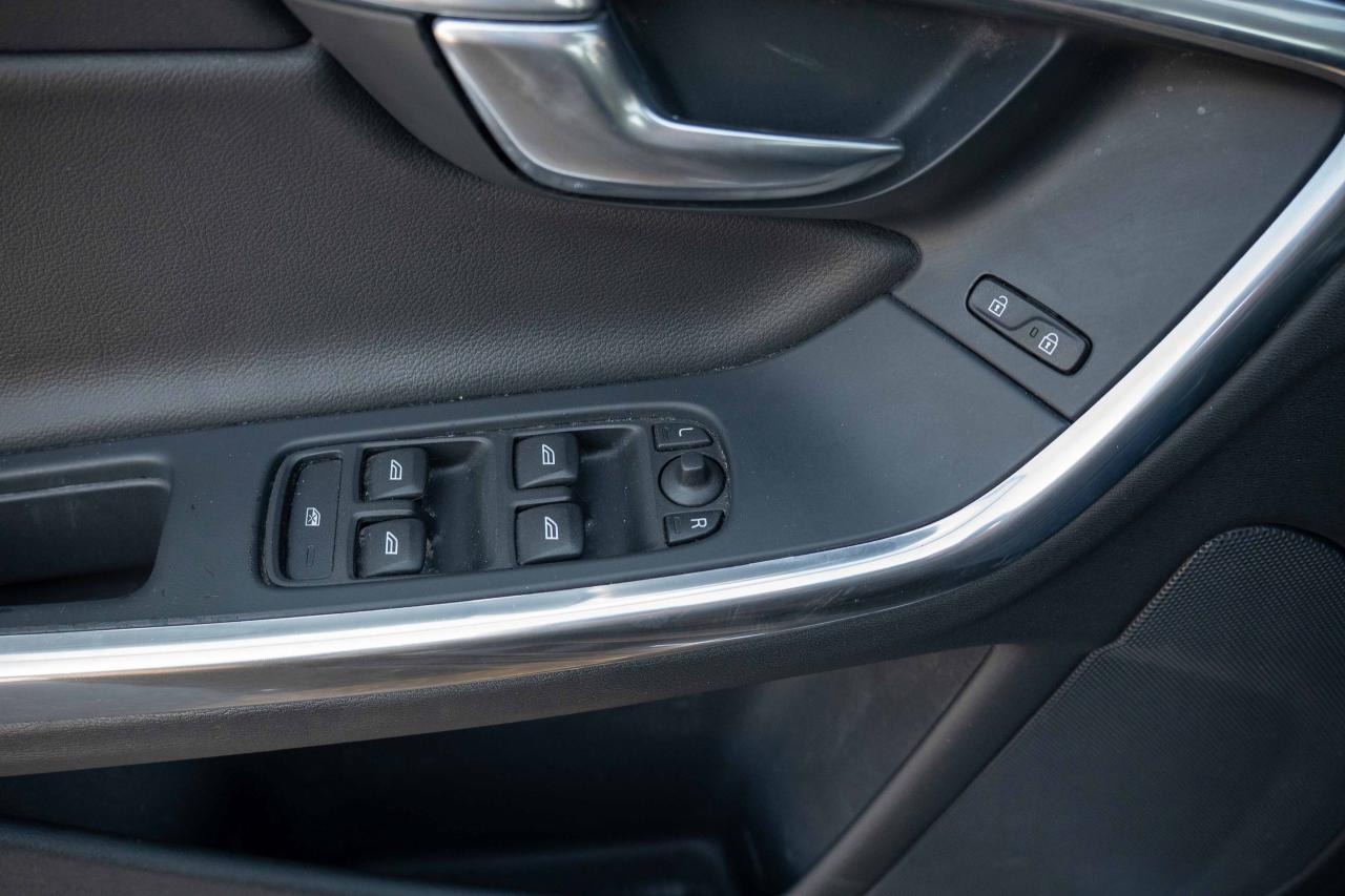 2016 Volvo S60 T5 PREMIER SPECIAL EDITION Photo