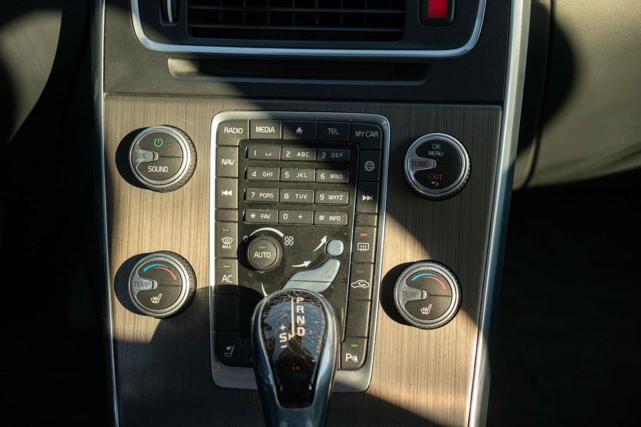 2016 Volvo S60 T5 PREMIER SPECIAL EDITION Photo