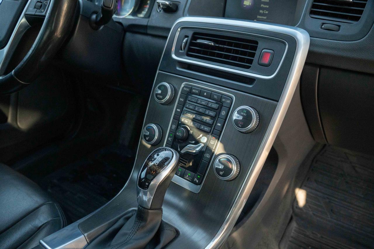 2016 Volvo S60 T5 PREMIER SPECIAL EDITION Photo