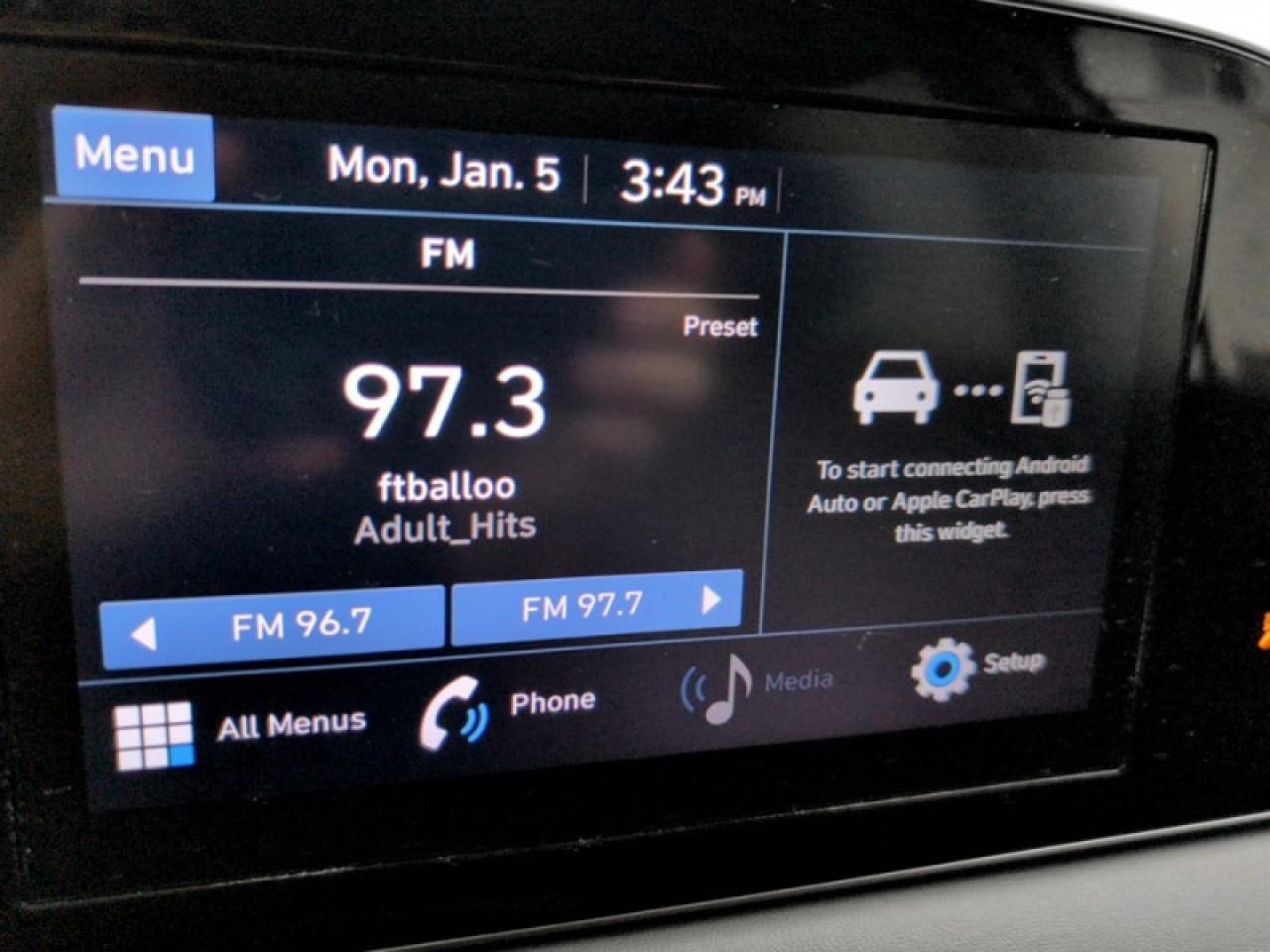 2021 Hyundai PALISADE Essential 8-Passenger Photo