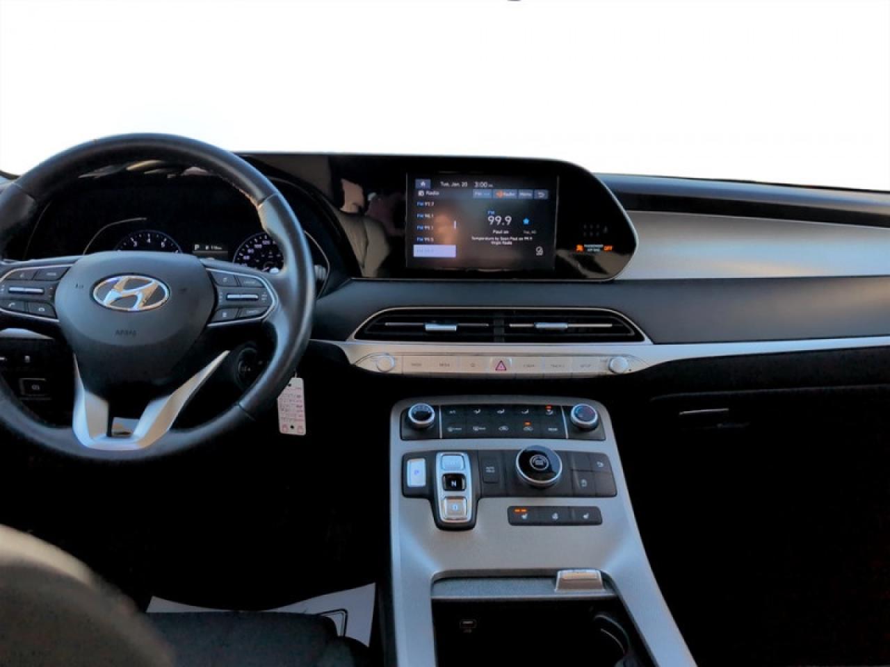 2021 Hyundai PALISADE Essential 8-Passenger  **ONE OWNER** Photo