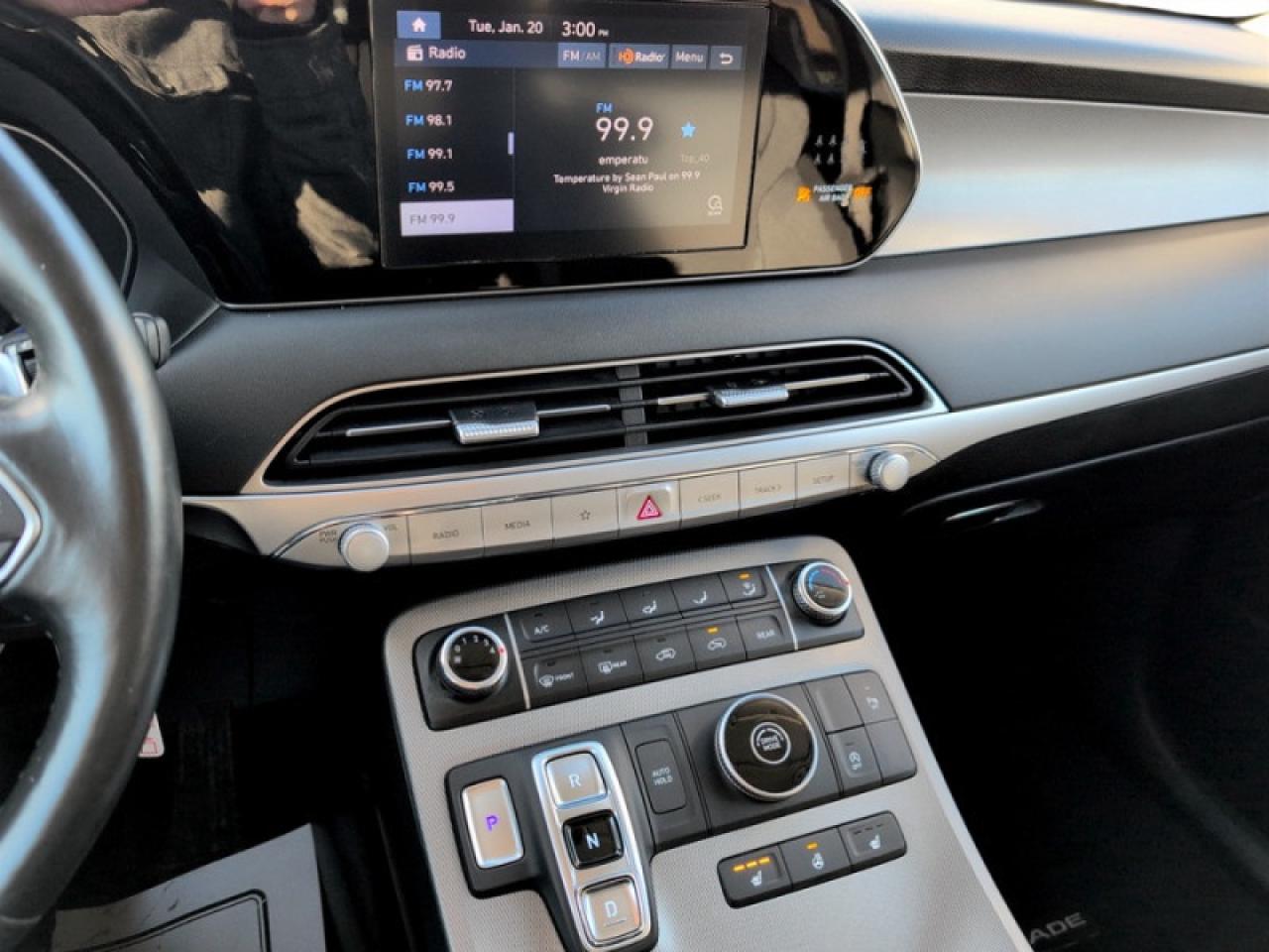 2021 Hyundai PALISADE Essential 8-Passenger  **ONE OWNER** Photo