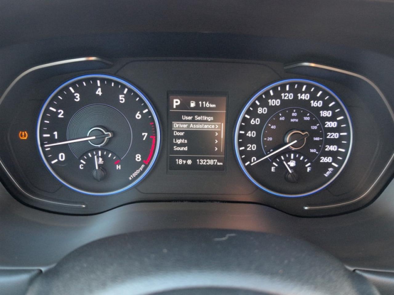 2021 Hyundai PALISADE Essential 8-Passenger  **ONE OWNER** Photo