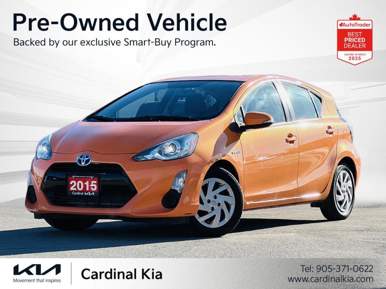 2015 Toyota Prius c Technology Photo0