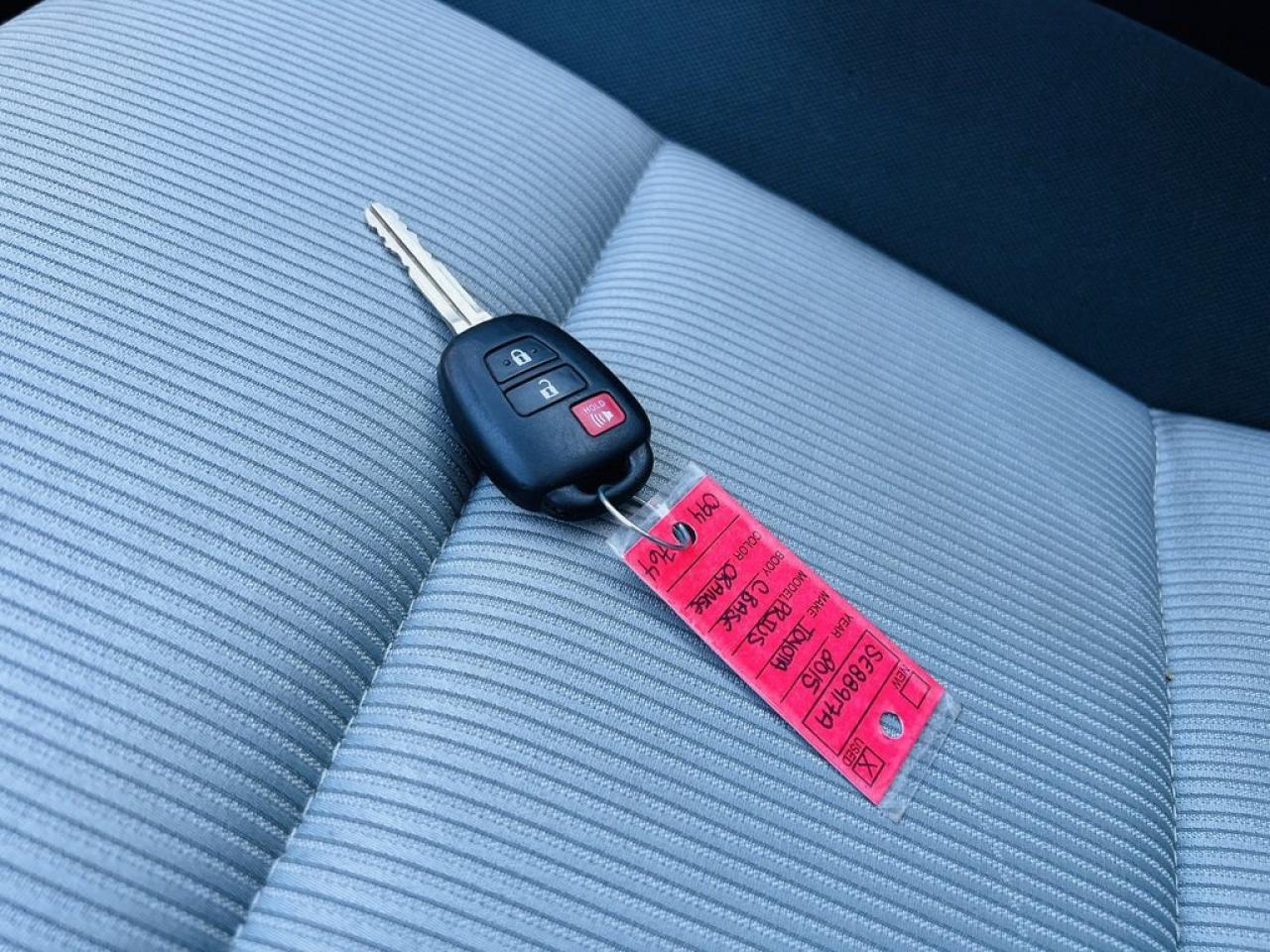 2015 Toyota Prius c Technology Photo