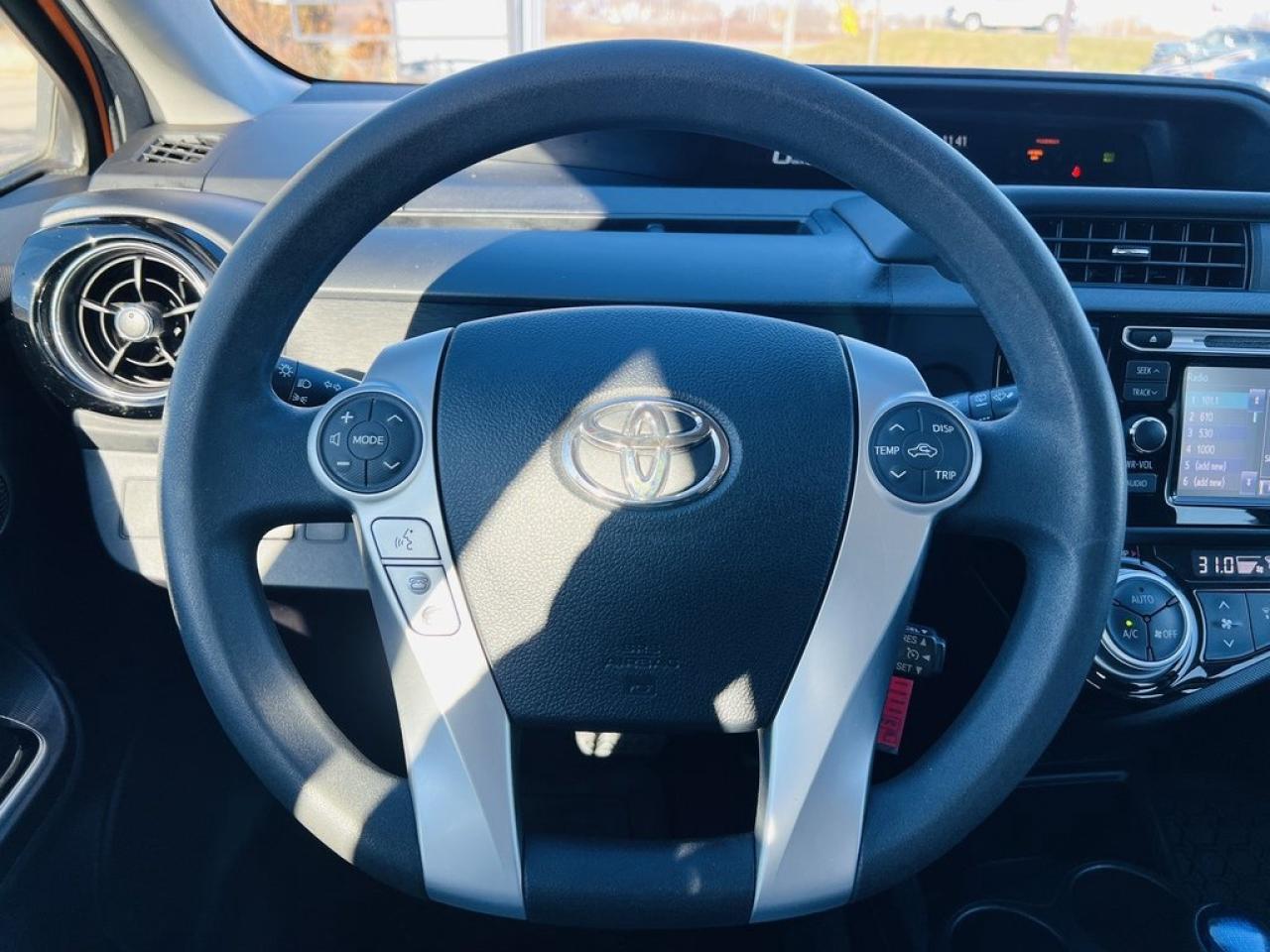 2015 Toyota Prius c Technology Photo