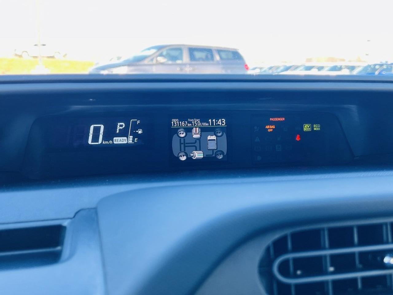 2015 Toyota Prius c Technology Photo