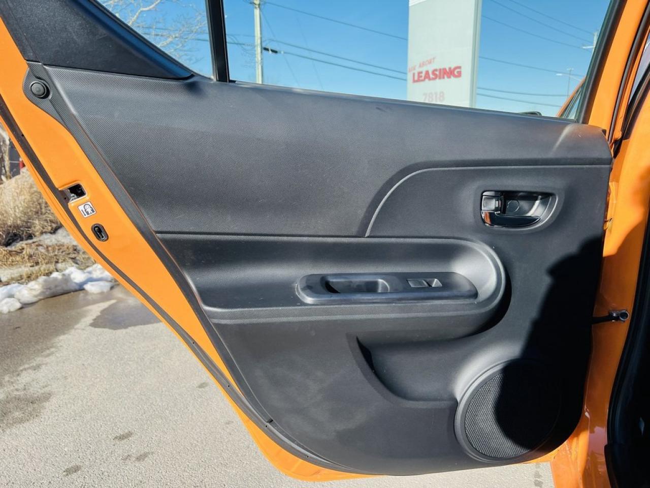 2015 Toyota Prius c Technology Photo