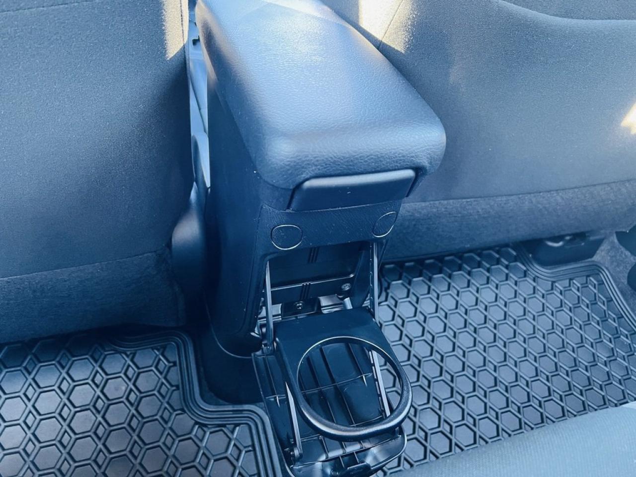 2015 Toyota Prius c Technology Photo