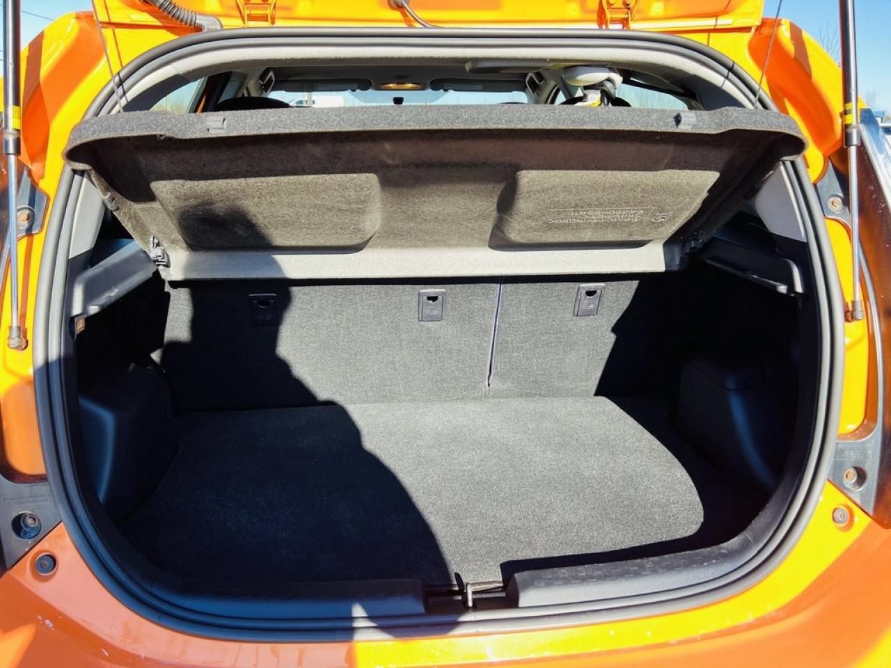 2015 Toyota Prius c Technology Photo