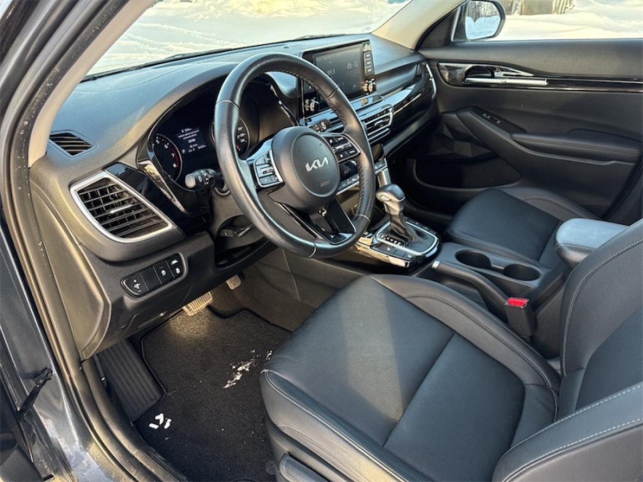 2023 Kia Seltos EX  Sunroof - $192 B/W - Low Mileage Photo