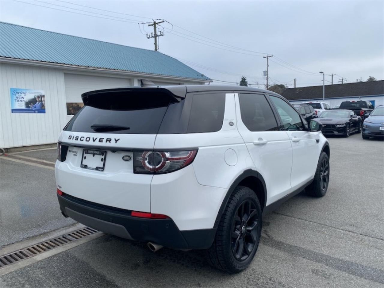 2017 Land Rover Discovery Sport HSE  - Sunroof Photo4