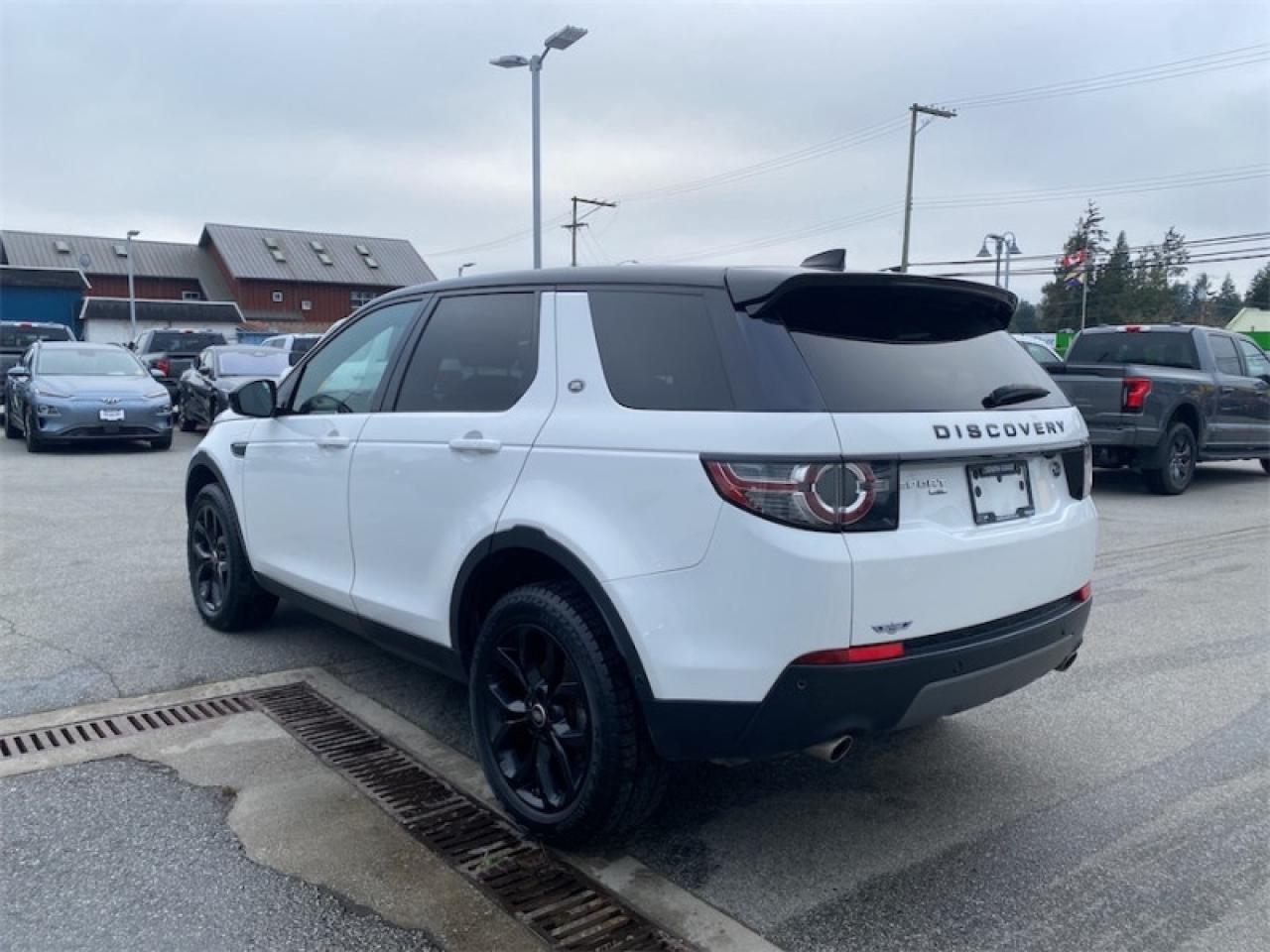 2017 Land Rover Discovery Sport HSE  - Sunroof Photo2