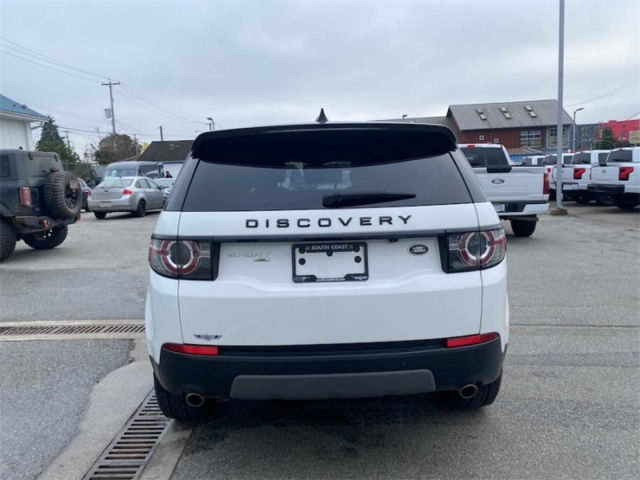 2017 Land Rover Discovery Sport HSE  - Sunroof Photo3