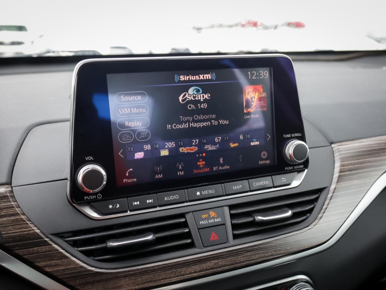 2019 Nissan Altima Platinum  - Sunroof -  Heated Seats - $196 B/W Photo