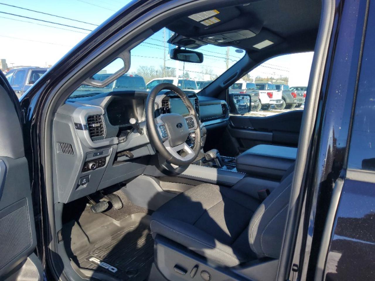 2025 Ford F-150 XLT Photo