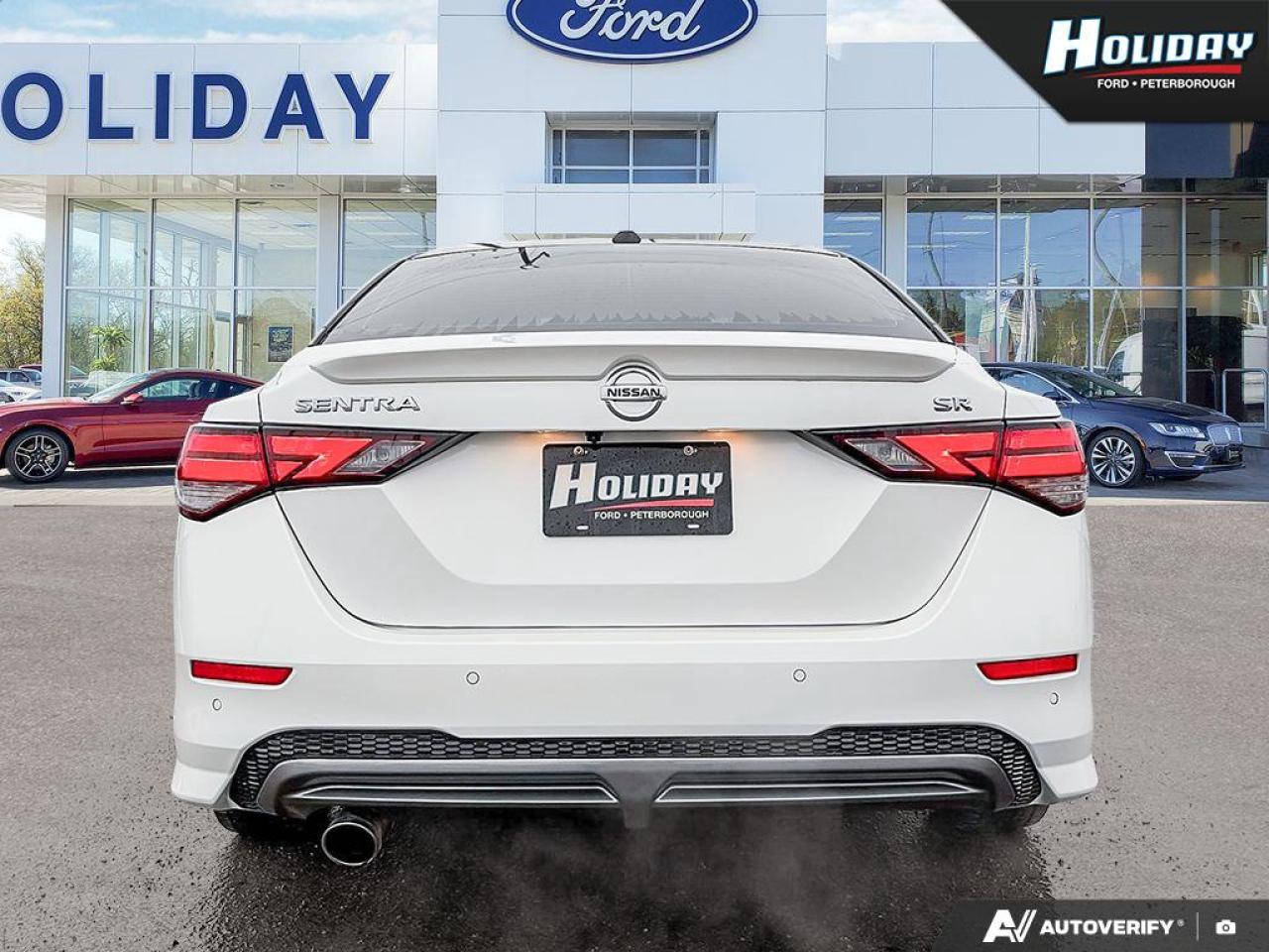 2022 Nissan Sentra SR Photo4