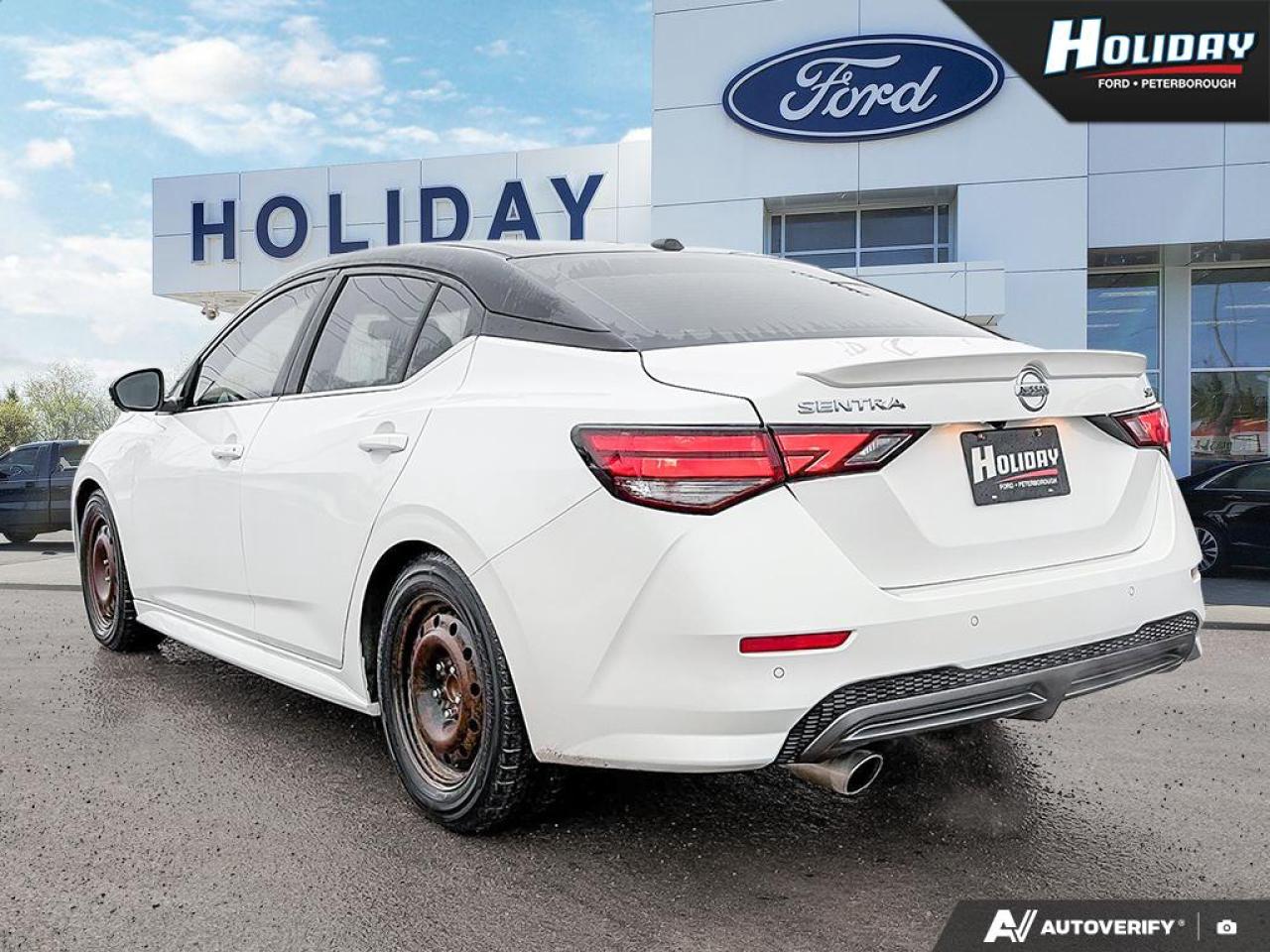 2022 Nissan Sentra SR Photo3