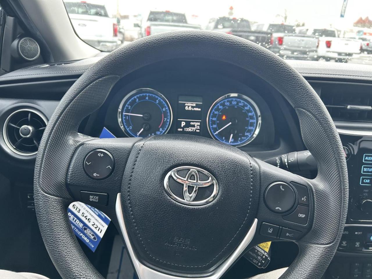 2019 Toyota Corolla LE Photo