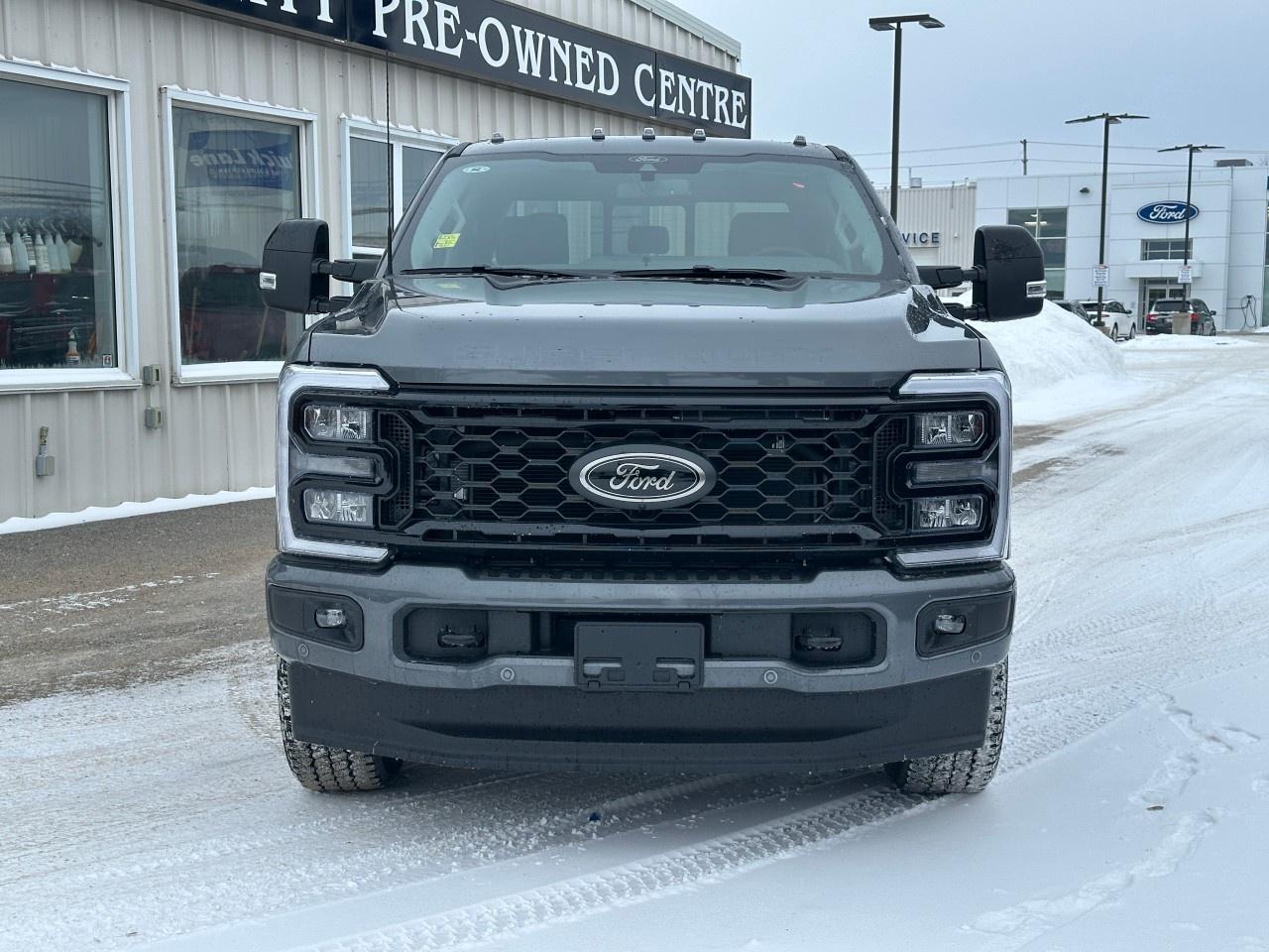 2026 Ford F-350 Super Duty SRW LARIAT 4WD CREW CAB 6.75' BOX Photo2