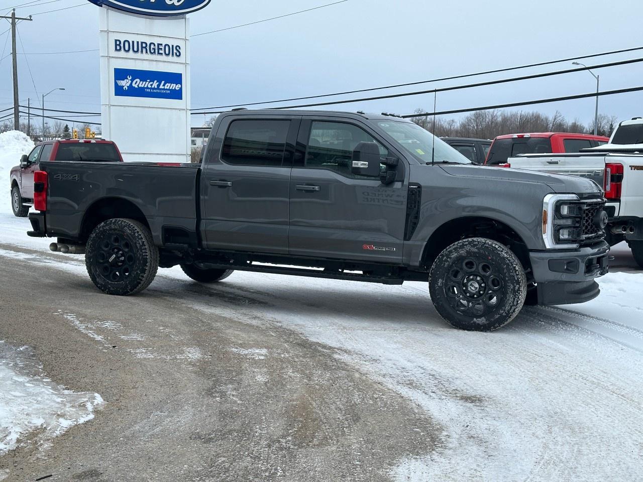 2026 Ford F-350 Super Duty SRW LARIAT 4WD CREW CAB 6.75' BOX Photo4