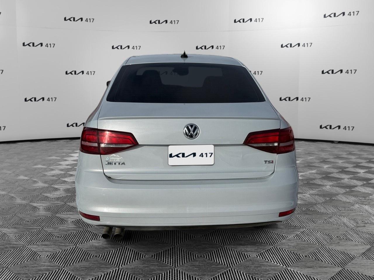 2017 Volkswagen Jetta Sedan 4DR 1.4 TSI AUTO WOLFSBURG EDITION Photo