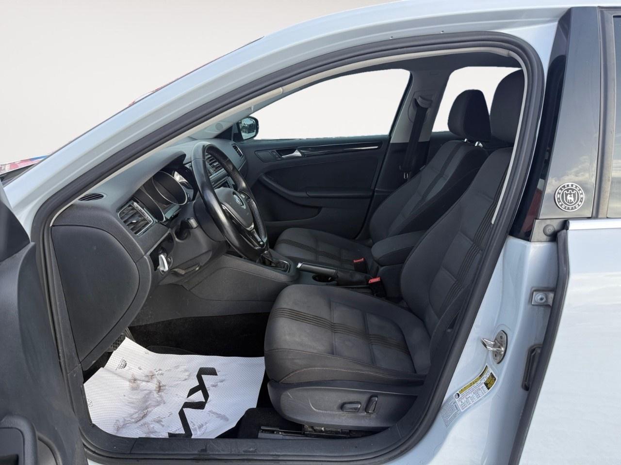 2017 Volkswagen Jetta Sedan 4DR 1.4 TSI AUTO WOLFSBURG EDITION Photo